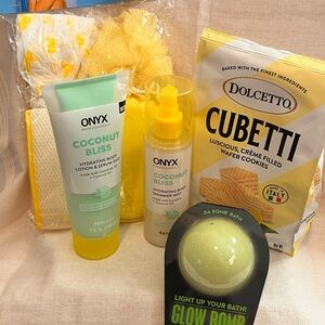 Onyx Glow Bomb Bath Fizzer with Honeydew Essence Bundle